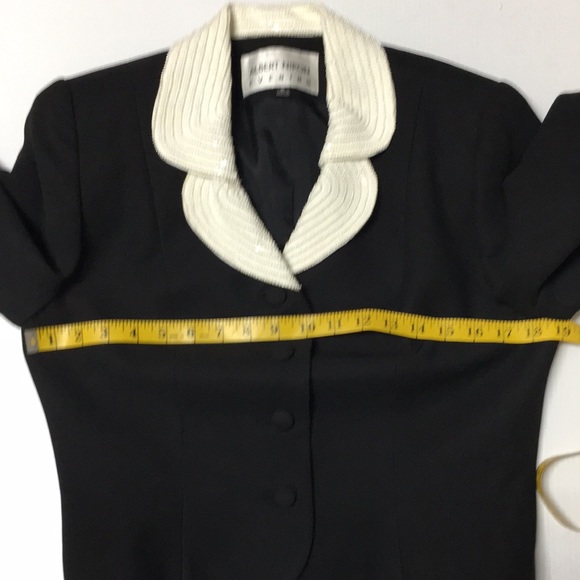 Albert Nipon 6 - Picture 5 of 15